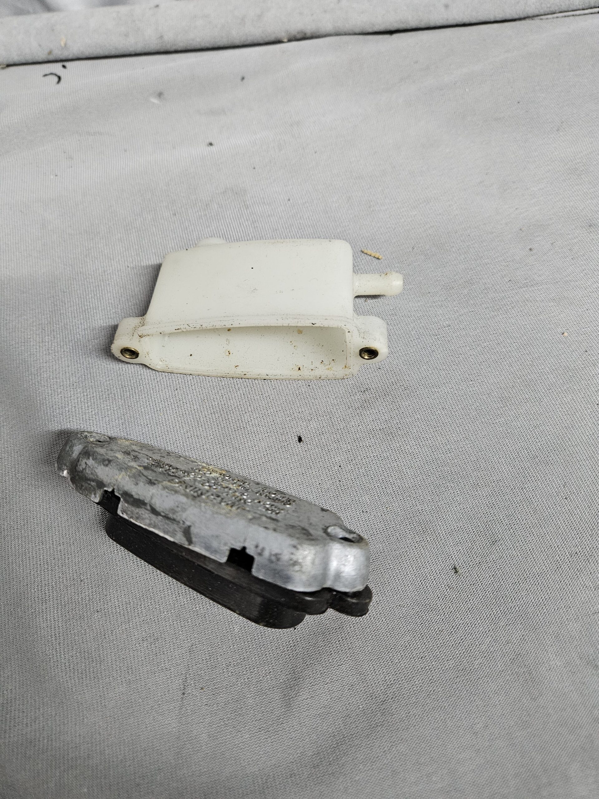 Harley V-Rod Night Rod RESERVOIR Bremsflüssigkeits-Ausgleichbehälter 43914-06 # 55