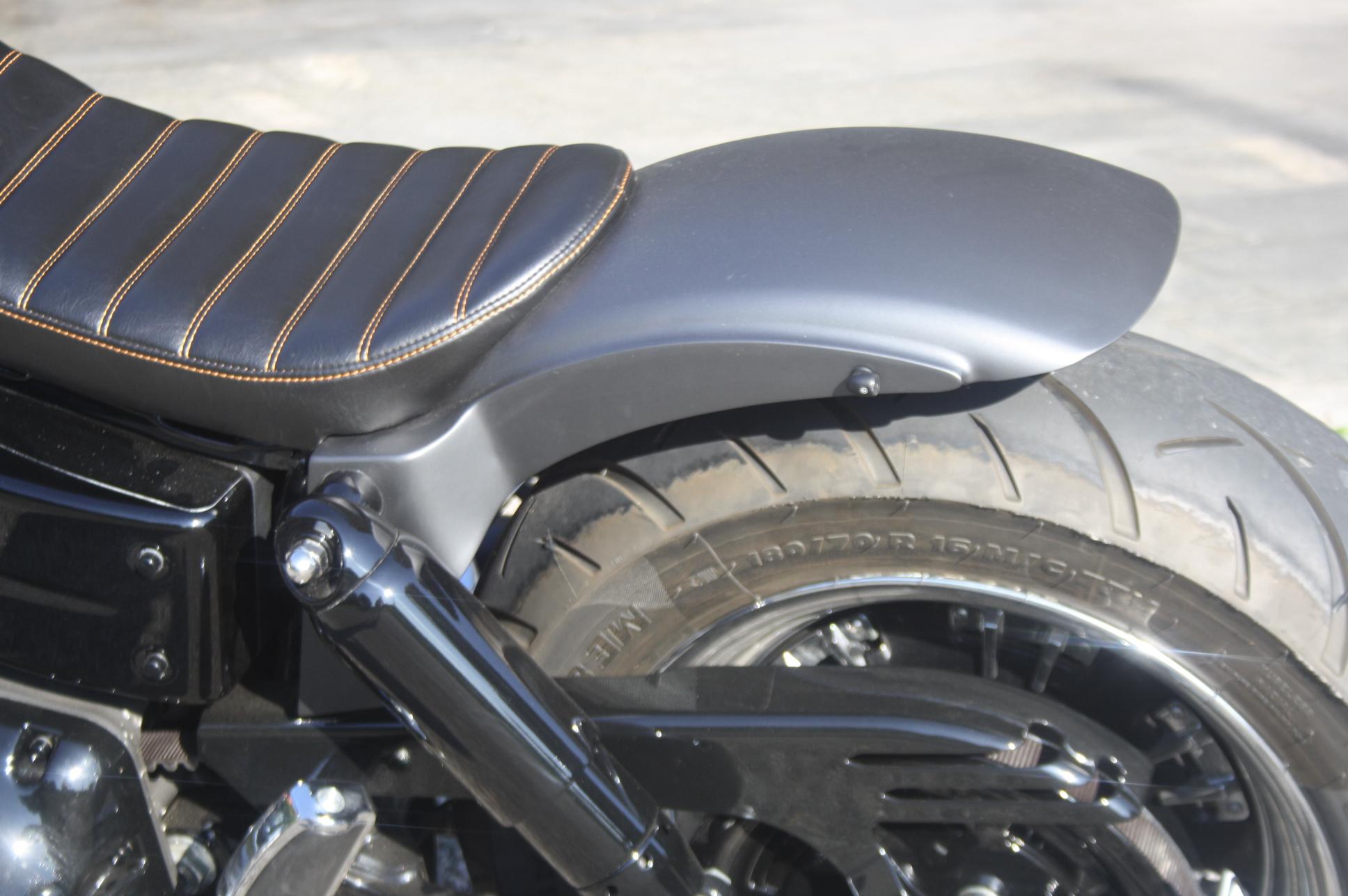 Harley-Davidson Fat Bob 110 CVO Custom – Bild 8