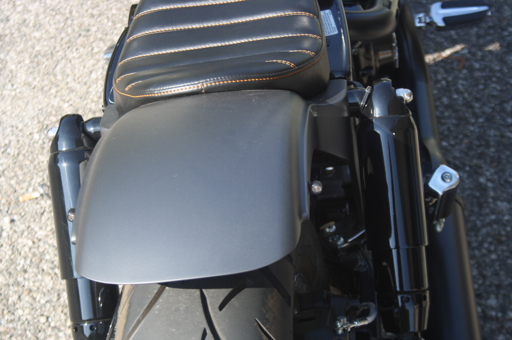 Harley-Davidson Fat Bob 110 CVO Custom – Bild 9